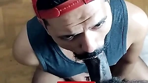 Aquele gostinho de pirocona na boca! video completo no meu xvideos overheated
