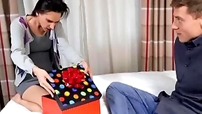 Bisexual fuckers drill nympho floosie beside threesome fuck