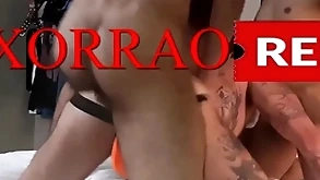 Botando o paizao de puta pros machos! videotape completo no meu xvideos red