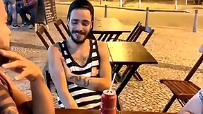 Eu e o meu amigo lembrando da piroca do guilhermedott  fez a gente sentar de novo