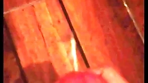 Batendo uma e gozando